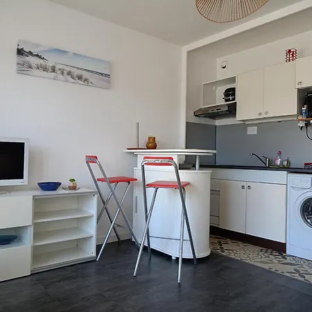 Escale A Port Camargue - Piscine - Tv アパート