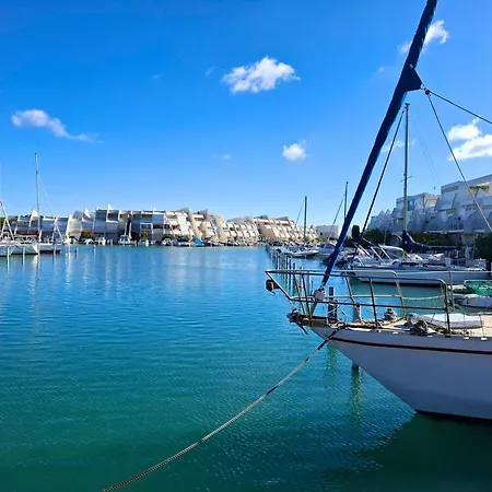 Escale A Port Camargue - Piscine - Tv アパート